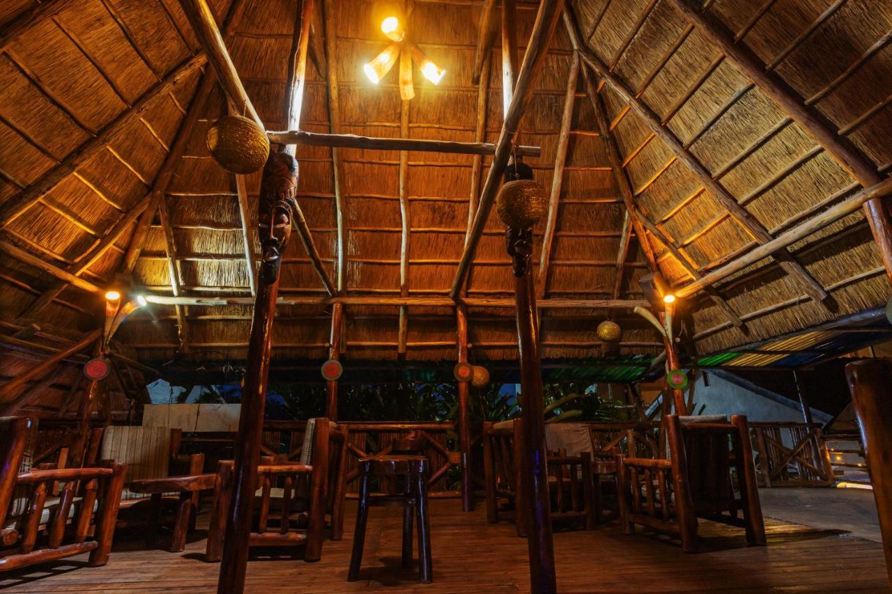 Ambrosia Heights Entebbe Hotel Exterior foto